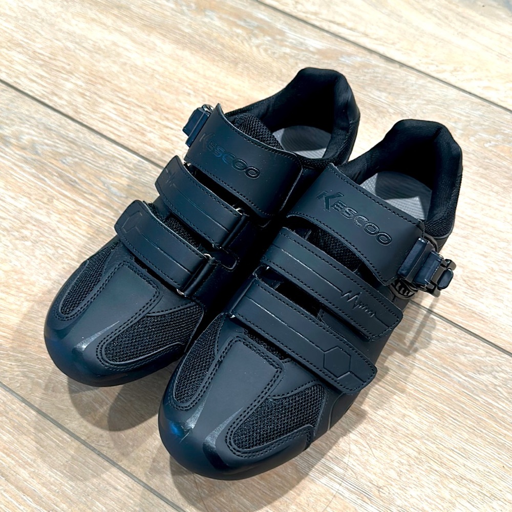 Cycling shoes